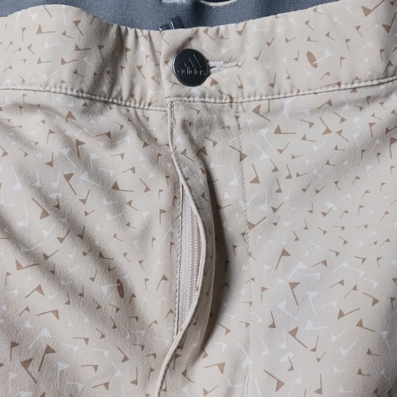 NWOT Adidas 365 Flag Ult Print Short Chino Golf Sz 38 HA9126 Brown Hemp Wht RFID - Picture 7 of 16